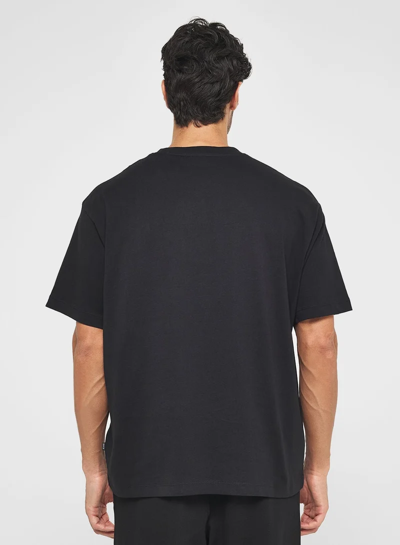 جس تيشيرت بياقة دائرية كاجوال